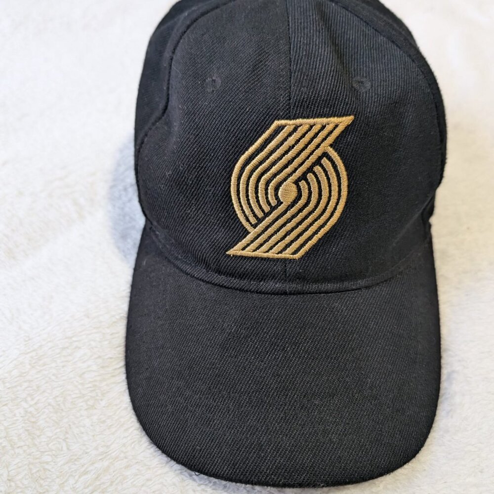 Miller Beer NBA Portland Trail Blazer SnapBack Hat Black and Gold Excellent